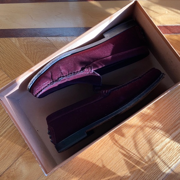 Tod’s velvet loafer driving shoe burgundy slip on flats Exceppent well kept - Picture 3 of 9